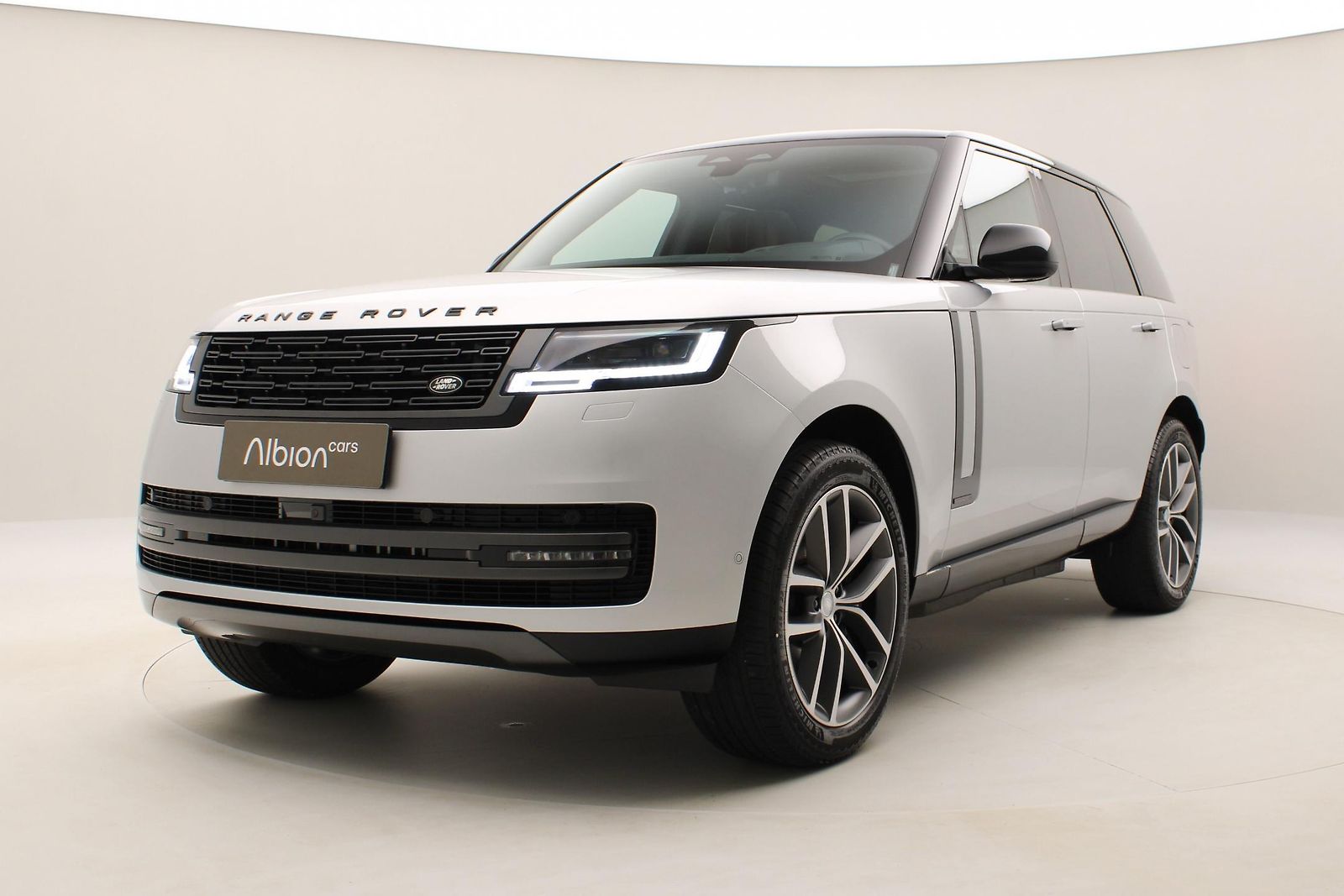 Land Rover Range Rover P550e AUTOBIOGRAPHY | Největší inzerce ...