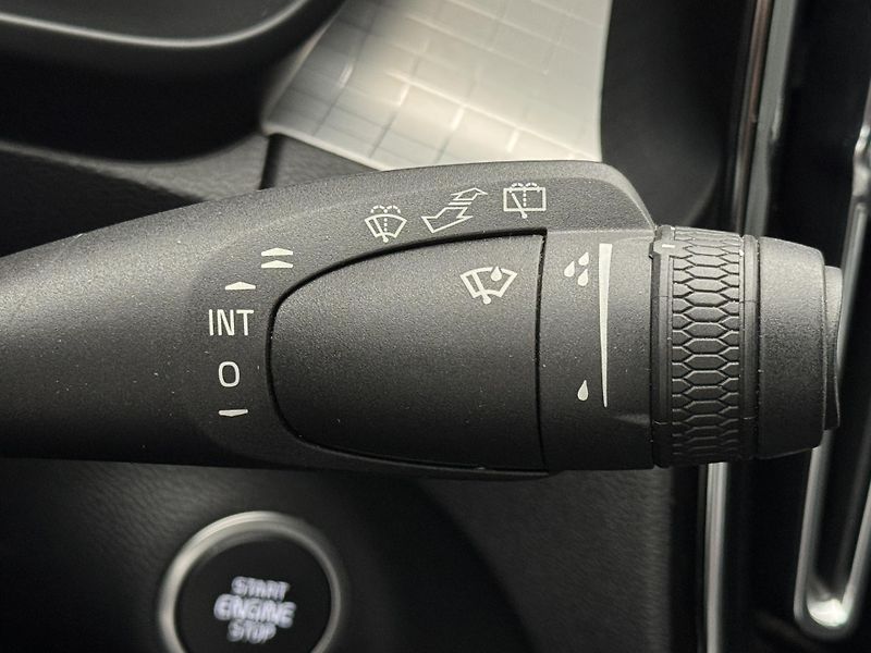 Volvo XC40 T4 MOMENTUM AUT - fotka 28 z 45