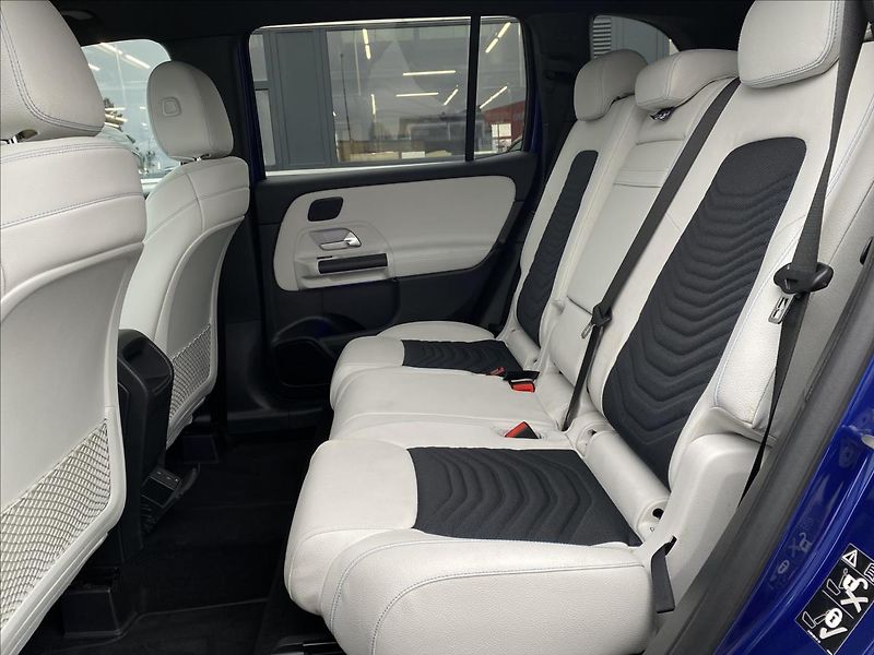 Mercedes-Benz GLB 200 d 4M Style - fotka 11 z 29
