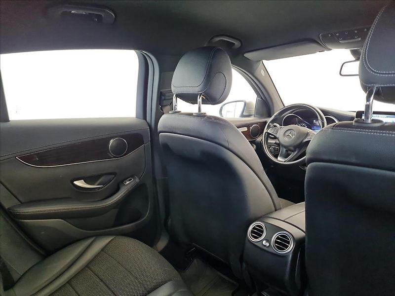 Mercedes-Benz GLC 250 d 4MATIC kupé - fotka 21 z 21