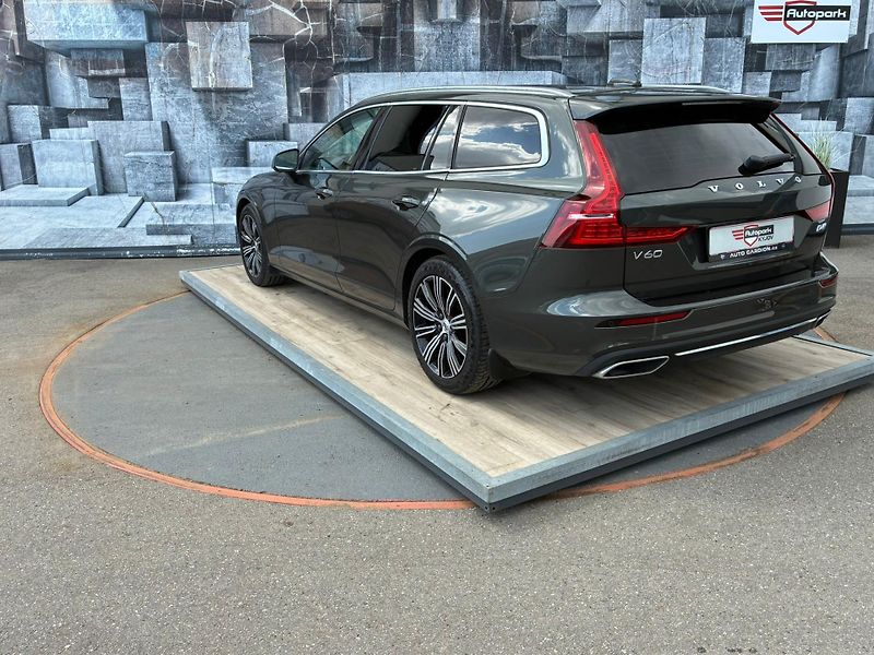 Volvo V60 (2020) 2.0D,140KW,BLIS,ACC,MATRIX,DPH - fotka 8 z 26