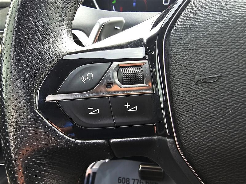 Peugeot 3008 1,6 GT Line  THP 165k EAT6 - fotka 23 z 44