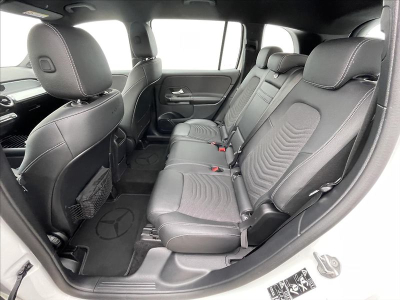 Mercedes-Benz GLB 2,0 200d AT8 7Míst - fotka 14 z 24