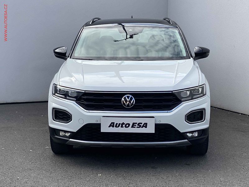 Volkswagen T-Roc (2021) 1.5 TSi, Comfortline, DSG - fotka 2 z 17