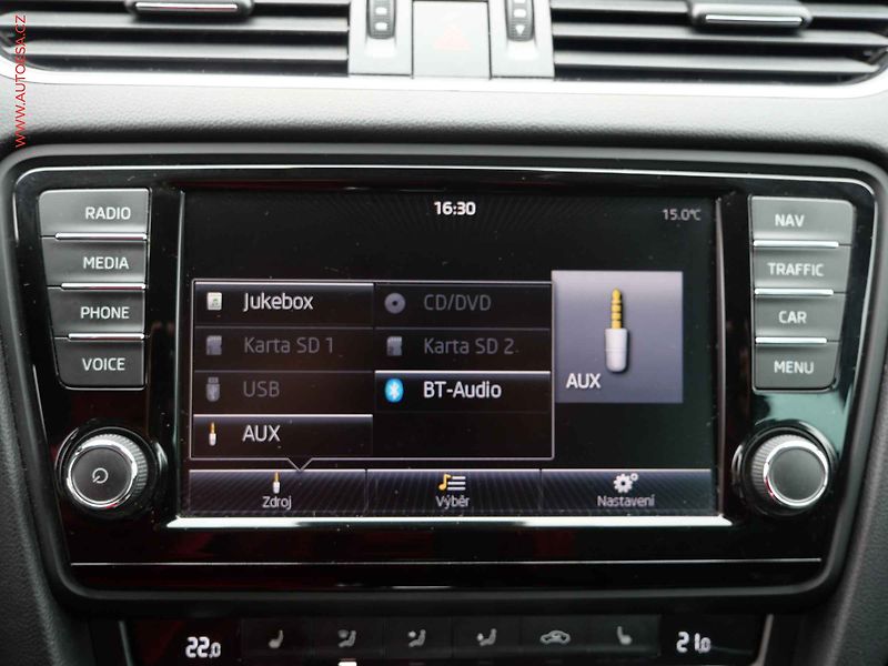Škoda Octavia (2013) 2.0TDi, ČR, Ele, DSG, bixen - fotka 18 z 22