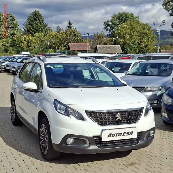 Peugeot 2008 (2019) 1.2PT, 1.maj,ČR, Active, AC - fotka 3 z 19