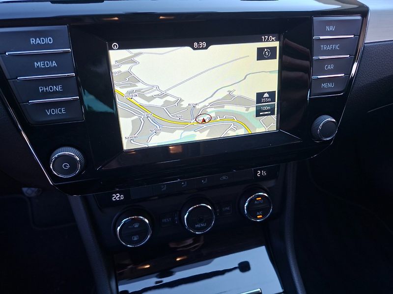 Škoda Superb (2015) 2.0TDI 110kW MAN -NEHAVAROVÁNO - fotka 15 z 47