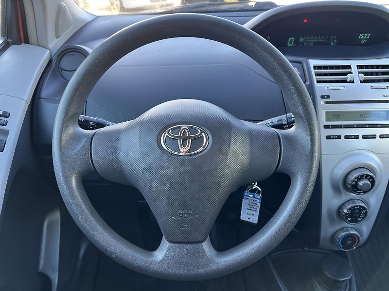 Toyota Yaris 1.0i 51KW KLIMA PŮVOD ČR  - fotka 15 z 38