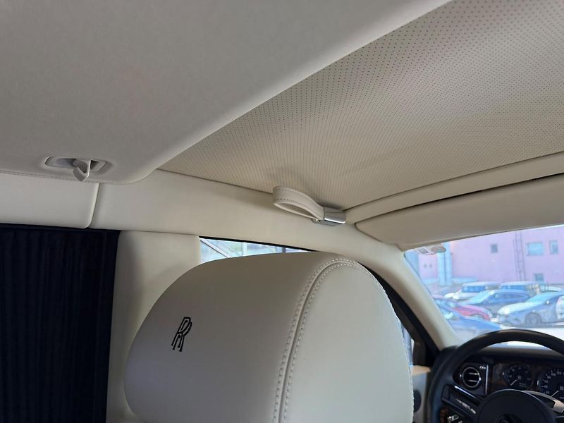 Rolls-Royce Phantom - fotka 24 z 31