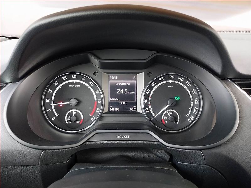 Škoda Octavia (2014) 2.0 TDI, Automat, Serv.kniha - fotka 11 z 18
