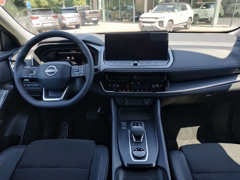 Nissan Qashqai 1.3T mHEV AT,4WD, ZADÁNO - fotka 12 z 25