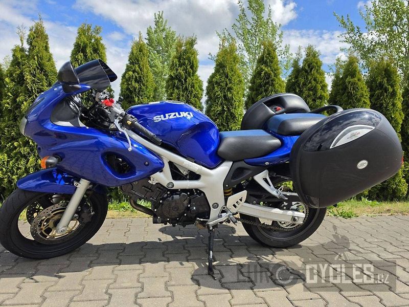 Suzuki SV 650 S (2000) - fotka 9 z 12