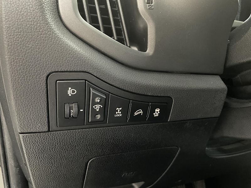 Kia Sportage 2.0 CRDi 4x4 ČR SERVIS.DIGIAC - fotka 21 z 25