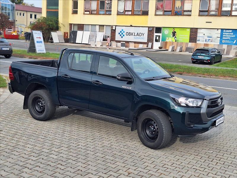 Toyota Hilux 2,4 D-4D  ČR DPH komplet pancí - fotka 3 z 18