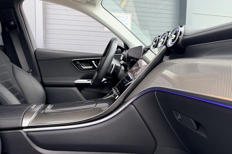 Mercedes-Benz GLC (2024) GLC 220d 4Matic AMG Line - fotka 32 z 93
