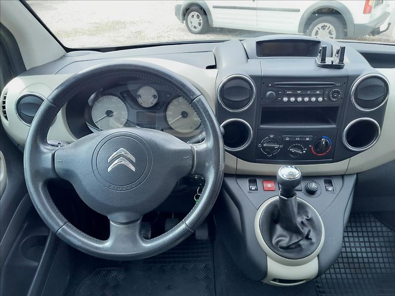 Citroën Berlingo 1,6 HDI 84kW - fotka 30 z 42