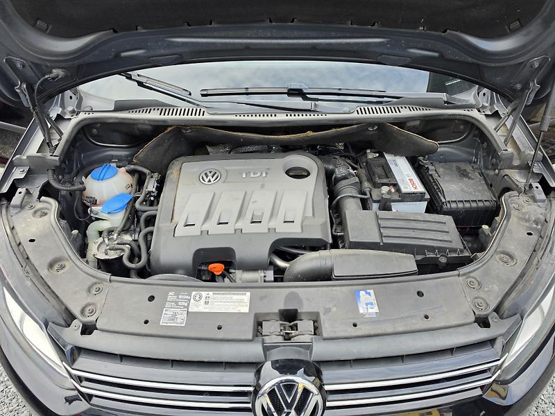 Volkswagen Touran 1.6 TDI 7MIST DSG  - fotka 12 z 17