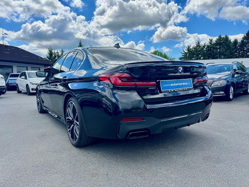 BMW Řada 5 (2022) M550i Xdrive - CZ - DPH - fotka 7 z 30