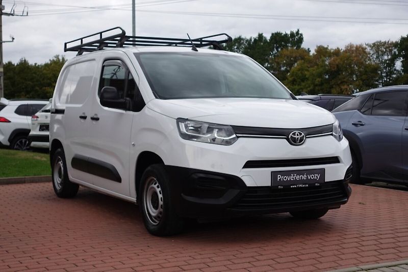 Toyota ProAce 1.5 D4-D 100 - 6 MT Active Car - fotka 3 z 25