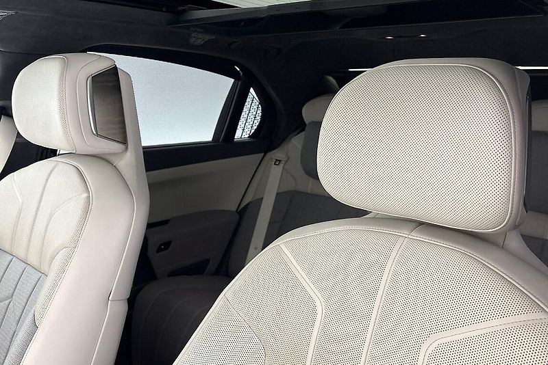 BMW i7 xDrive60 - fotka 15 z 27