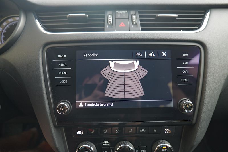 Škoda Octavia 1.5 TSI 110 kW Style LED Tažné - fotka 33 z 35