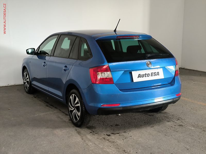 Škoda Rapid (2014) 1.6 TDi, Elegance, xenon - fotka 4 z 16