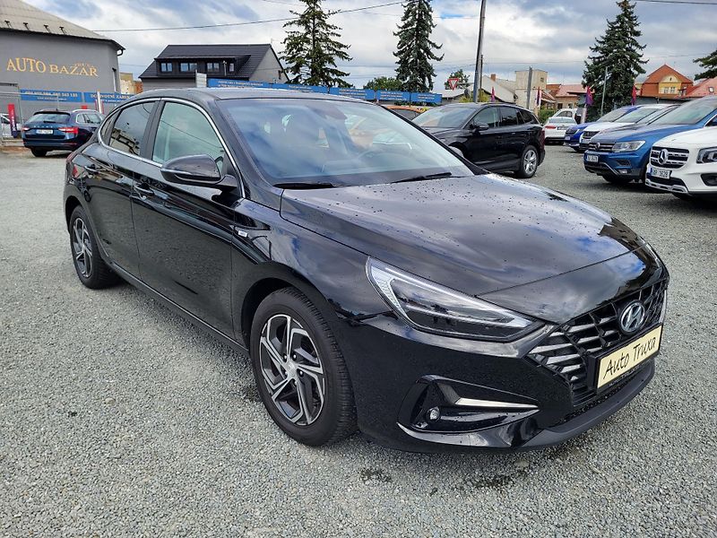 Hyundai i30 FASTBACK 1.5 T-GDI mHEV 118kW - fotka 6 z 47