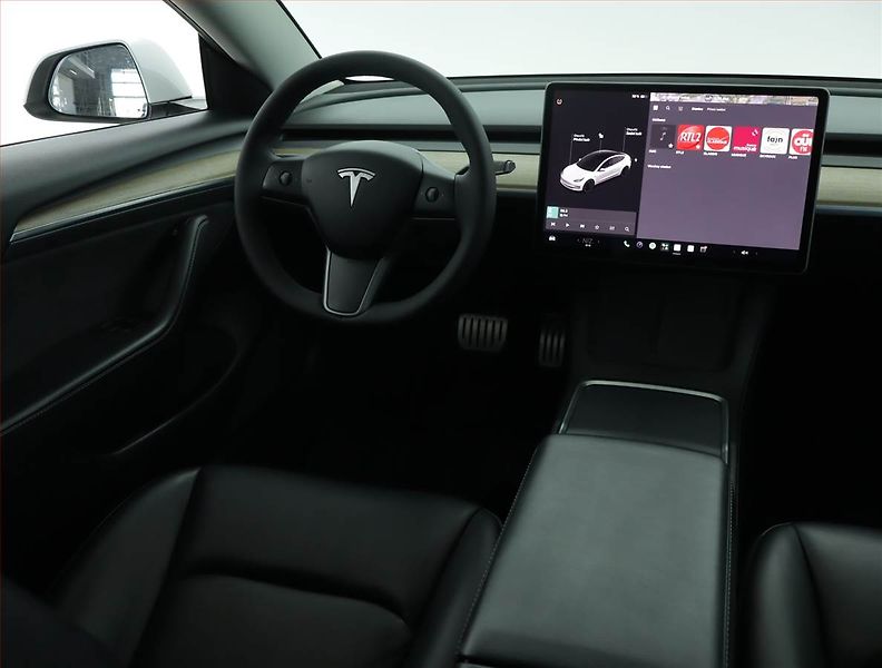 Tesla Model 3 (2021) Performance 82kWh, SoH 85% - fotka 7 z 22