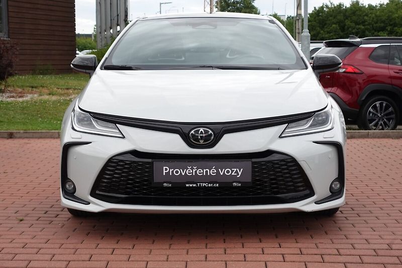 Toyota Corolla 1,8 HEV GR Sport Dynamic - fotka 2 z 31