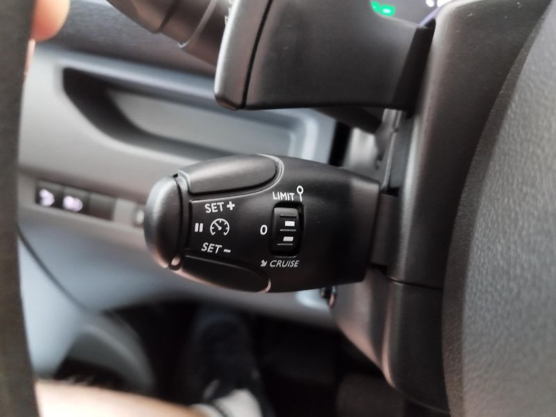 Citroën SpaceTourer (2017) 2,0HDI,130KW,AUTOMAT,9MÍST,TAŽ - fotka 32 z 35