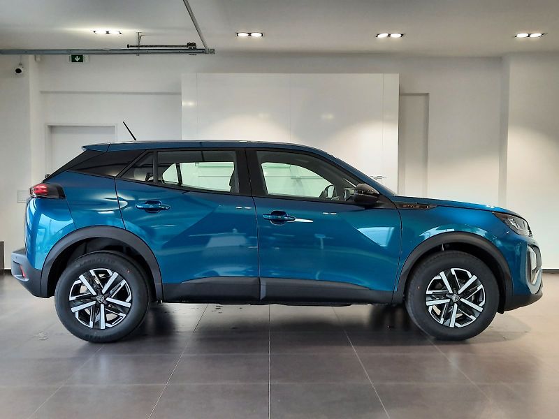 Peugeot 2008 (2026) STYLE 1.2 T 100k MAN6 - fotka 7 z 14
