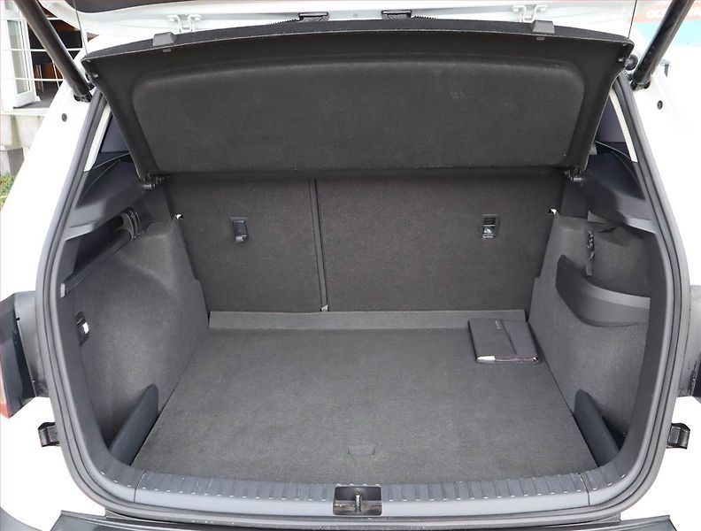Škoda Karoq (2018) Style 1.5 TSI, Navi, Tempomat - fotka 13 z 16