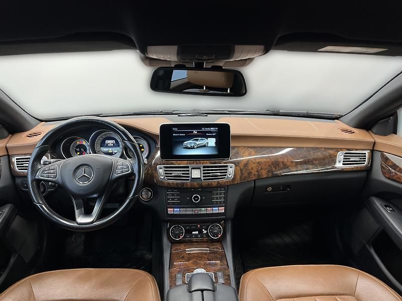 Mercedes-Benz CLS 250 d 4MATIC Shooting Brake - fotka 14 z 24