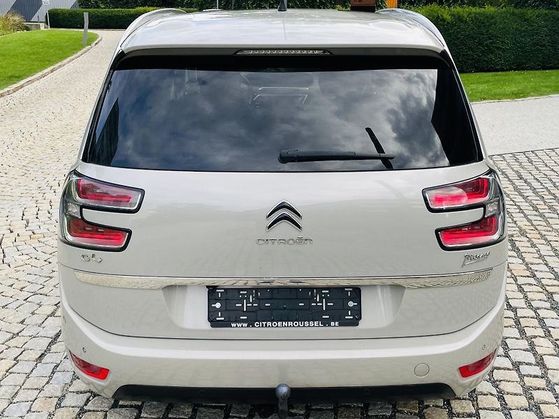 Citroën Grand C4 Picasso 2.0HDi MAN 7MÍST KAMERA TAŽNÉ - fotka 15 z 45