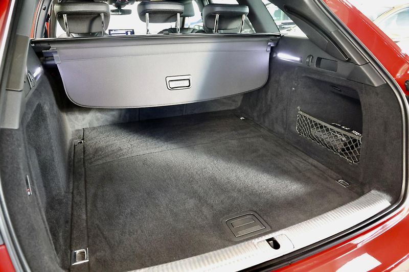 Audi A4 Avant (2020) 40 TDI LED NAVI TAŽNÉ  - fotka 17 z 25