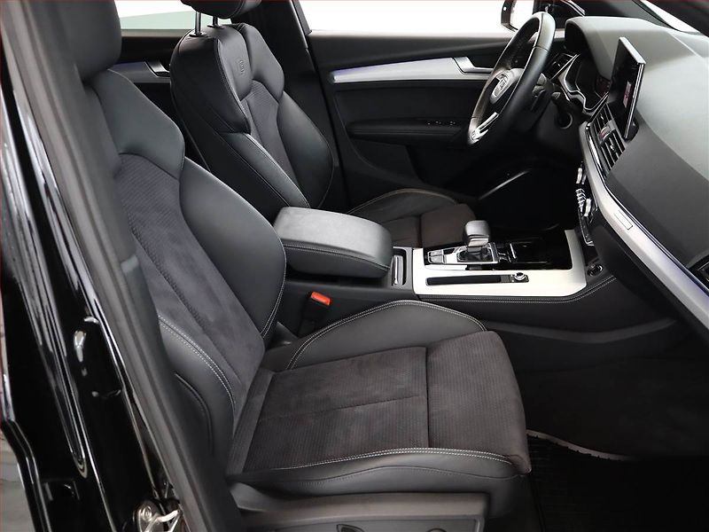 Audi Q5 (2023) 40 TDI - fotka 7 z 23