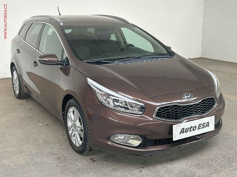 Kia Ceed (2013) 1.6GDi 99 kW, ČR, AAC, tempo - fotka 1 z 16