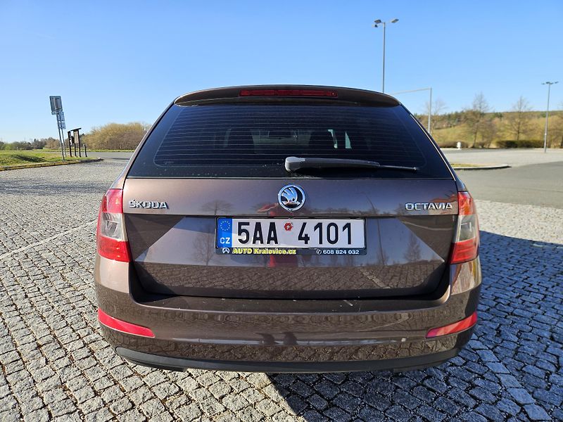Škoda Octavia (2015) SUPER STAV, 81KW, SPLÁTKY  - fotka 8 z 23