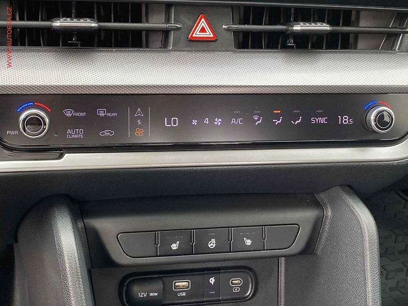Kia Sportage (2023) 1.6 T-GDi, 1.maj,ČR, TOP - fotka 17 z 21