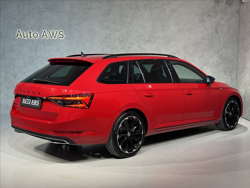 Škoda Superb 1,5 TSi  DSG Sportline Virtual - fotka 8 z 48