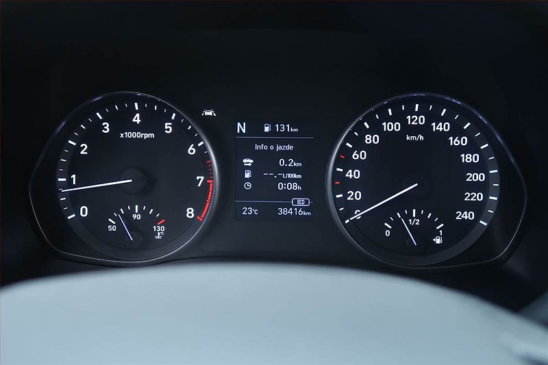 Hyundai i30 (2022) N-Line 1.5 T-GDI MHEV - fotka 11 z 21