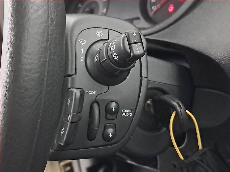 Renault Clio (2007) 1.2 16V , Serv.kniha - fotka 14 z 14