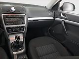 Škoda Octavia (2012) 1.4 TSI, Tempomat - náhled 8