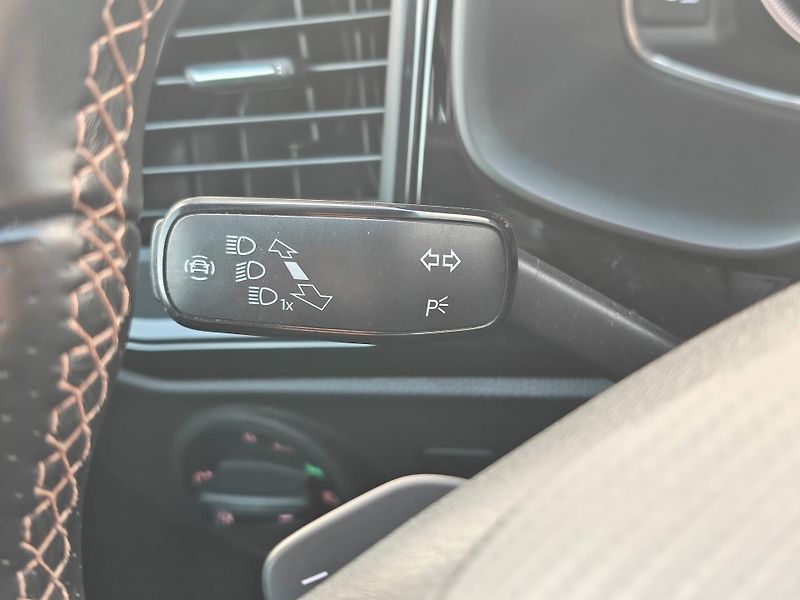 Seat Ateca DSG 4WD 2,0 TSI - fotka 15 z 30