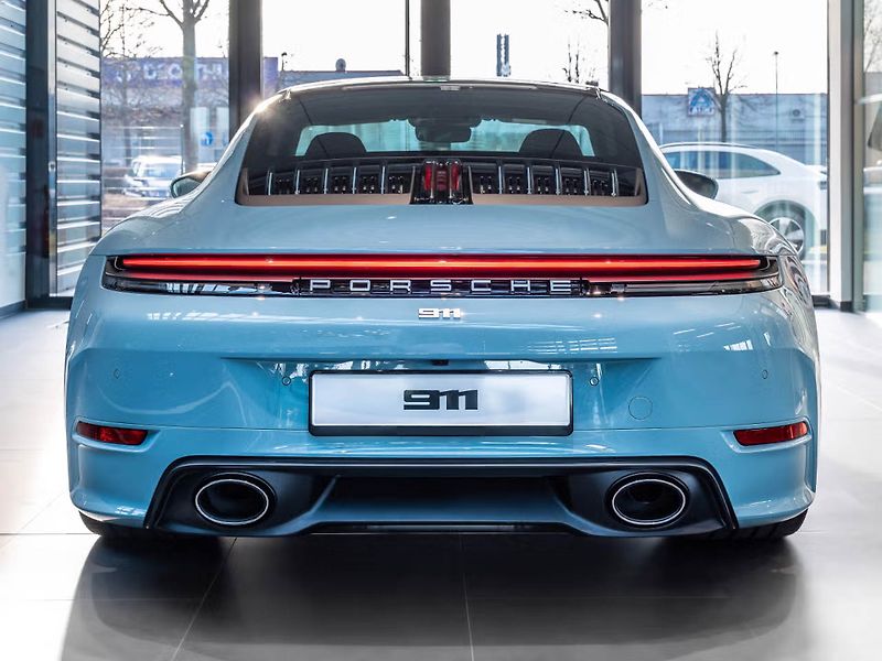Porsche 911 (2026) Carrera 4S Lift Burmester 360 - fotka 5 z 26