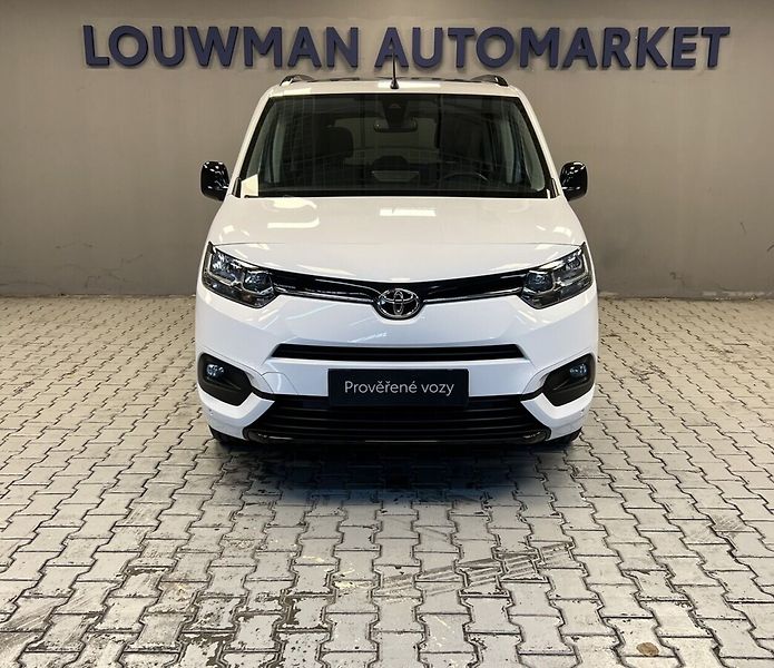 Toyota ProAce City Verso 1,5 8AT FAMILY L1 PANO - fotka 4 z 17