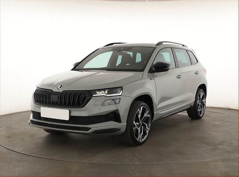 Škoda Karoq (2025) 1.5 TSI, Sportline, Navigace - fotka 2 z 20
