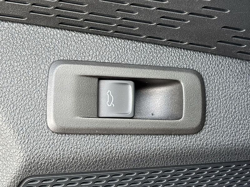 Škoda Octavia (2023) 2.0 TDI DSG Sportline - fotka 24 z 32