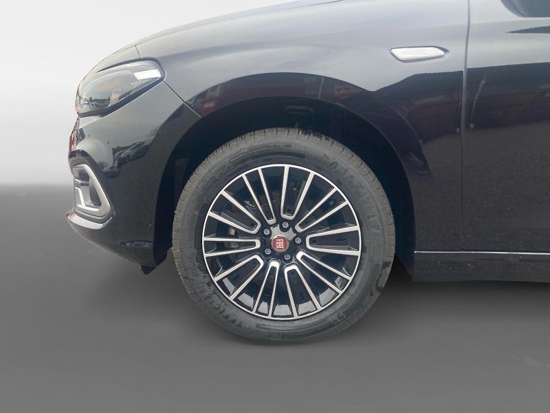 Fiat Tipo (2026) Sedan Urban 1.6 MultiJet 130k  - fotka 14 z 15