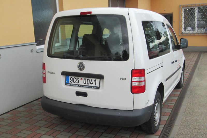 Volkswagen Caddy 1.6TDI KLIMA VŮZ NA OPRAVU !! - fotka 9 z 15